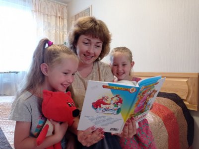 ФОТОакция «Семейное чтение объединяет поколения» в филиале «Детский сад № 20»